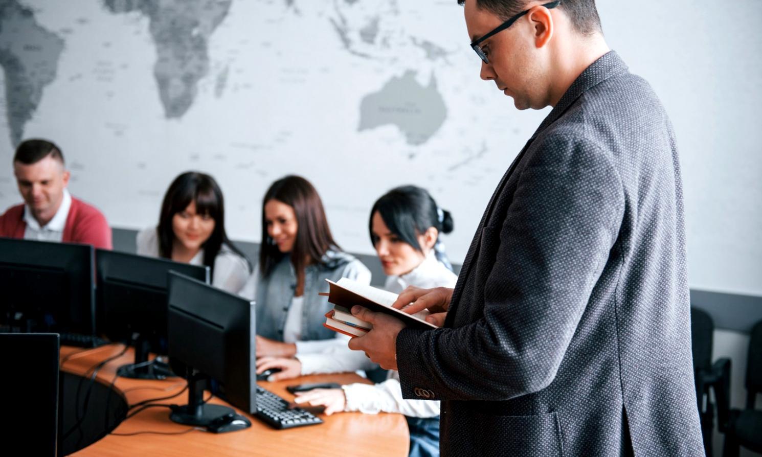 Moderne Lernumgebung für Finanzbildung